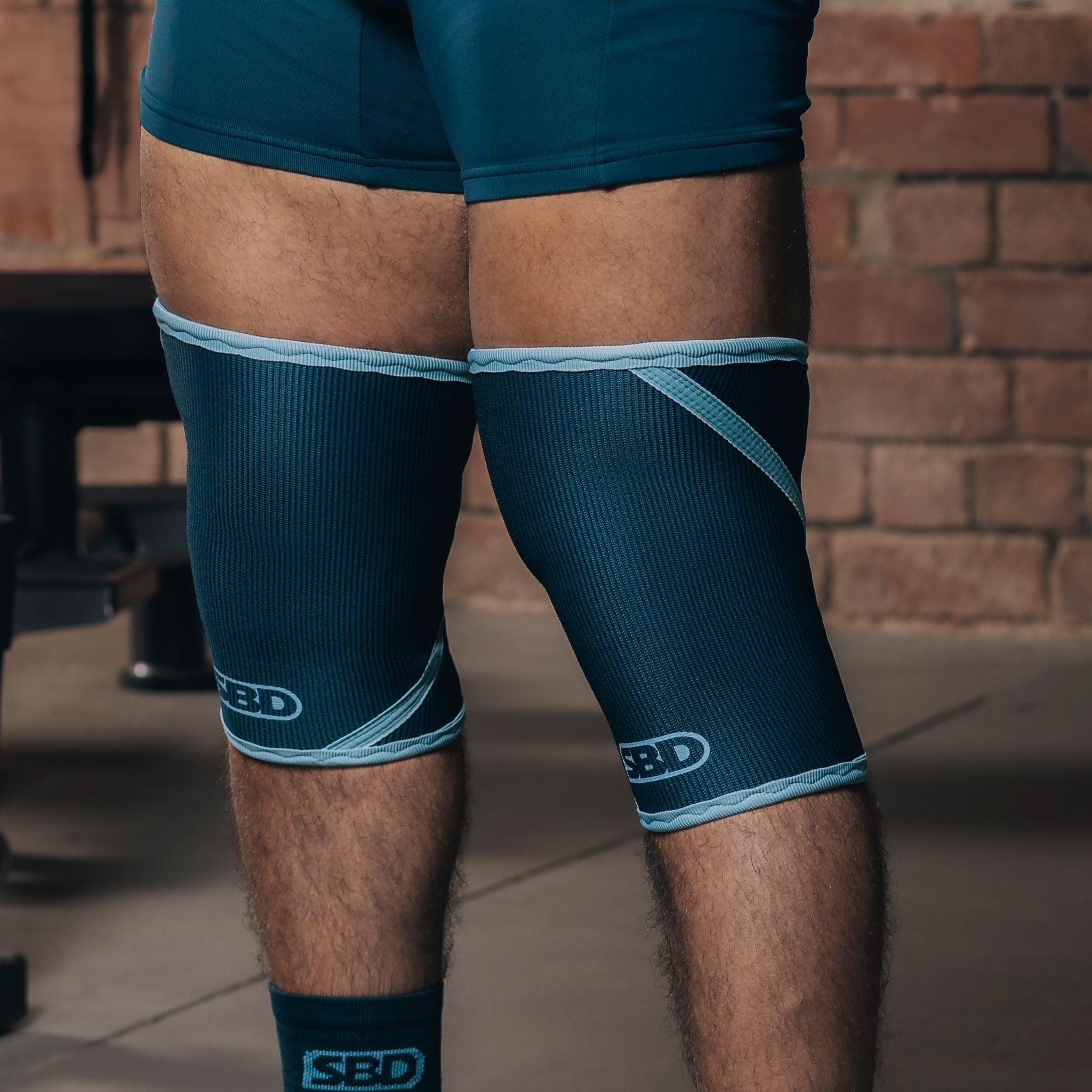 SBD Reflect Powerlifting Knee Sleeves (7mm) wide shot