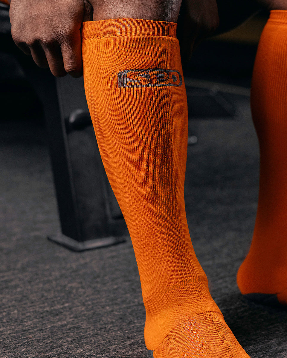 DeadliftSocksOrange01_1200x120